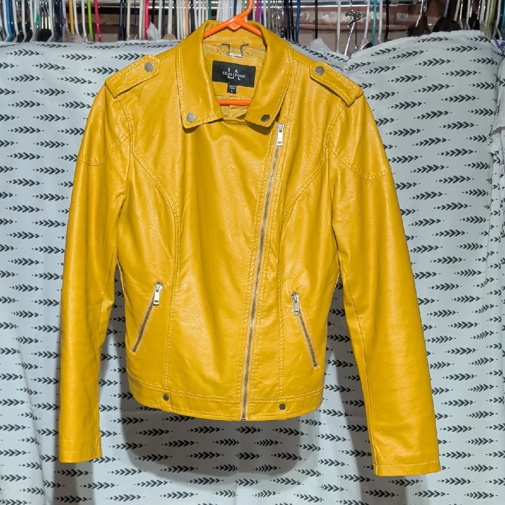 Chic Yellow Leather Jacket